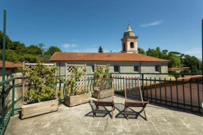 La Dimora del Borgo Antico - Holiday House in Tuscany Lunigiana near 5 Terre, WiFi, Panoramic Terrace